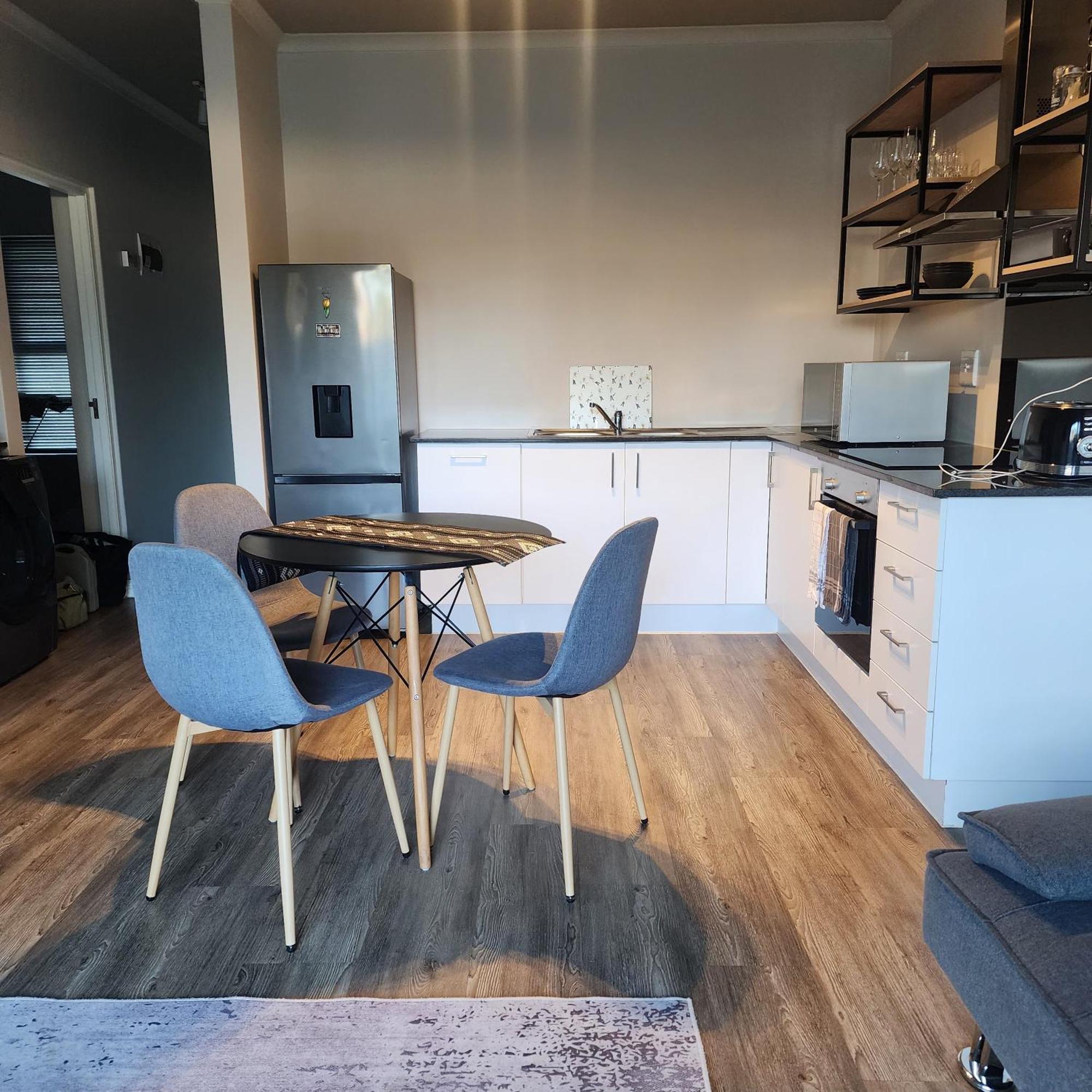 The Hudson, Buh-rein Estate Apartment